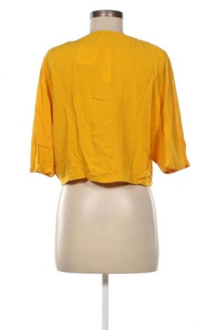 Γυναικεία μπλούζα Gina Tricot, Μέγεθος M, Χρώμα Κίτρινο, Τιμή 6,19 €