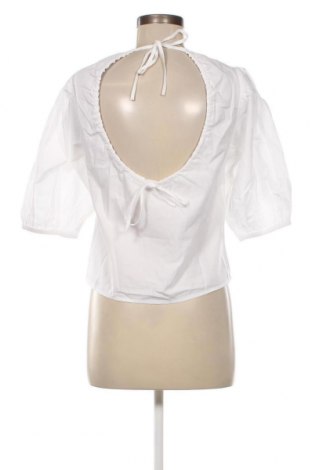 Дамска блуза Gina Tricot, Размер XXS, Цвят Бял, Цена 12,80 лв.