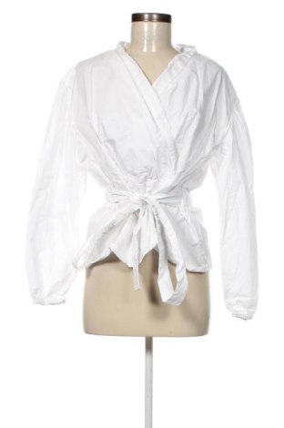 Γυναικεία μπλούζα Lounge Nine, Μέγεθος M, Χρώμα Λευκό, Τιμή 18,40 €