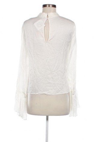 Дамска блуза Mango, Размер M, Цвят Бял, Цена 18,90 лв.