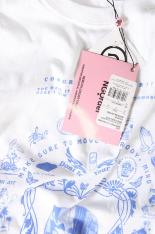 Γυναικεία μπλούζα NEW girl ORDER, Μέγεθος M, Χρώμα Λευκό, Τιμή 9,28 €