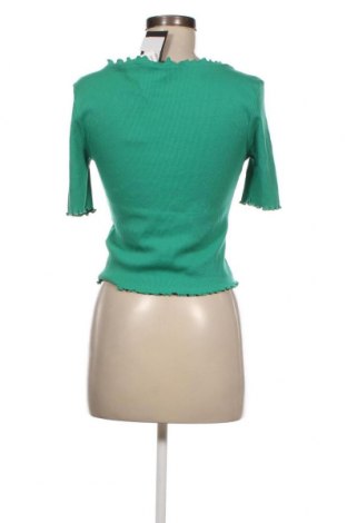Дамска блуза ONLY, Размер M, Цвят Зелен, Цена 10,00 лв.