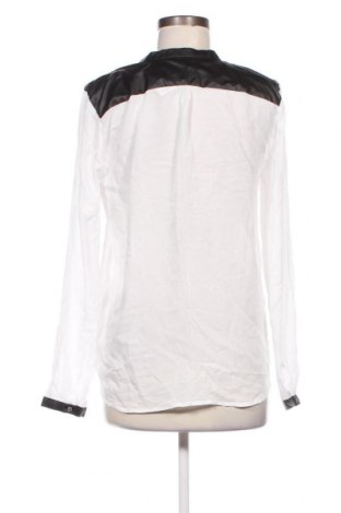Γυναικεία μπλούζα ONLY, Μέγεθος S, Χρώμα Λευκό, Τιμή 2,31 €