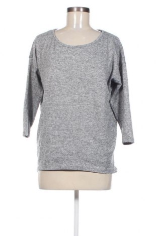 Γυναικεία μπλούζα ONLY, Μέγεθος XS, Χρώμα Γκρί, Τιμή 1,67 €