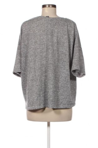 Дамска блуза Primark, Размер L, Цвят Сив, Цена 4,56 лв.