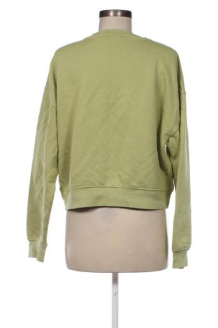 Дамска блуза Pull&Bear, Размер M, Цвят Зелен, Цена 19,00 лв.