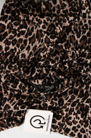 Γυναικεία μπλούζα Top Secret, Μέγεθος M, Χρώμα Πολύχρωμο, Τιμή 4,70 €