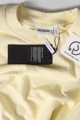 Damen Shirt Weekday, Größe XL, Farbe Gelb, Preis 3,09 €