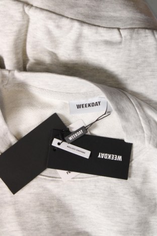 Γυναικεία μπλούζα Weekday, Μέγεθος XXL, Χρώμα Γκρί, Τιμή 6,80 €