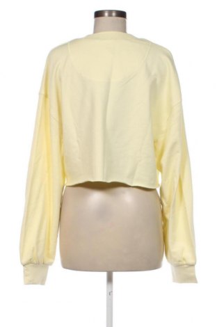 Дамска блуза Weekday, Размер M, Цвят Жълт, Цена 6,00 лв.