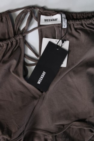 Damen Shirt Weekday, Größe XL, Farbe Braun, Preis 8,45 €