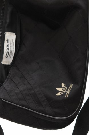 Γυναικεία τσάντα Adidas Originals, Χρώμα Μαύρο, Τιμή 15,56 €