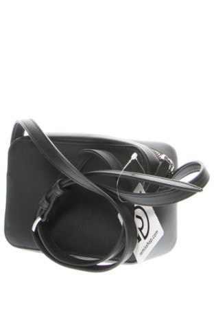 Дамска чанта Calvin Klein, Цвят Черен, Цена 211,46 лв.