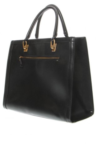Дамска чанта Guess, Цвят Черен, Цена 225,04 лв.