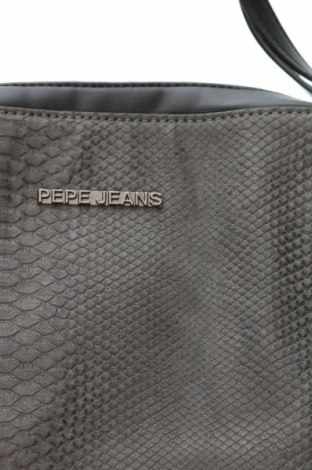 Дамска чанта Pepe Jeans, Цвят Многоцветен, Цена 59,00 лв.
