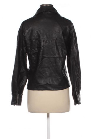 Γυναικείο δερμάτινο πουκάμισο Bershka, Μέγεθος S, Χρώμα Μαύρο, Τιμή 15,46 €