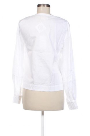 Дамска риза Esme Studios, Размер S, Цвят Бял, Цена 58,14 лв.