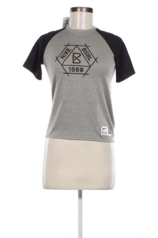 Damen T-Shirt Nike, Größe M, Farbe Grau, Preis 20,27 €