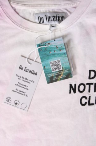 Damski T-shirt On Vacation, Rozmiar M, Kolor Kolorowy, Cena 87,96 zł