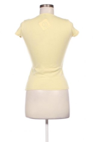 Damski T-shirt United Colors Of Benetton, Rozmiar XS, Kolor Żółty, Cena 76,44 zł