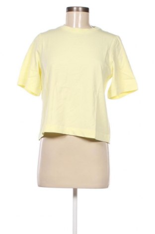 Γυναικείο t-shirt Weekday, Μέγεθος XS, Χρώμα Κίτρινο, Τιμή 8,66 €