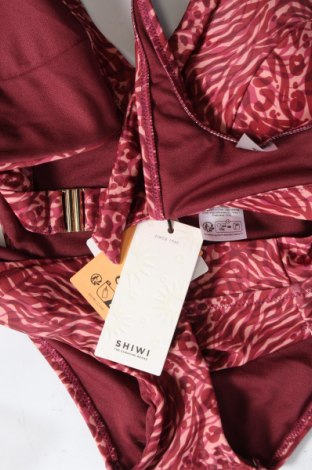 Damen-Badeanzug Shiwi, Größe L, Farbe Rot, Preis € 32,99