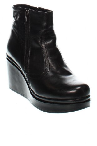 Dámské boty , Velikost 37, Barva Černá, Cena  1 370,00 Kč
