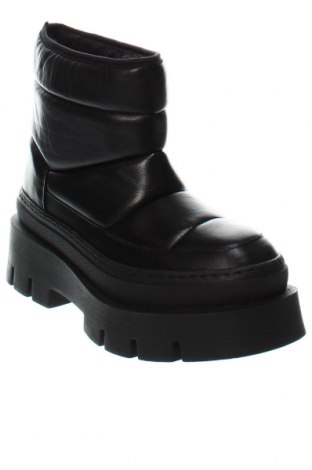 Dámské boty  Pavement, Velikost 37, Barva Černá, Cena  3 188,00 Kč