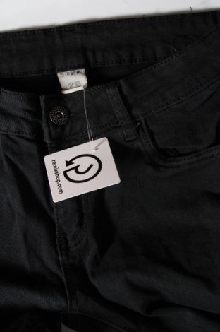 Dámské džíny , Velikost M, Barva Černá, Cena  92,00 Kč