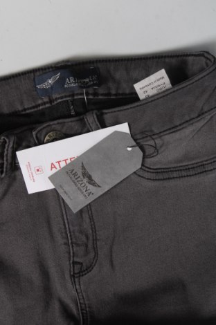 Dámske džínsy  Arizona, Veľkosť XS, Farba Sivá, Cena  9,72 €