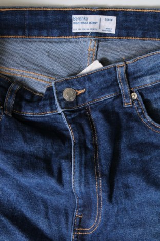 Damen Jeans Bershka, Größe M, Farbe Blau, Preis 7,26 €