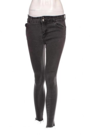 Damen Jeans Bershka, Größe M, Farbe Grau, Preis 5,19 €