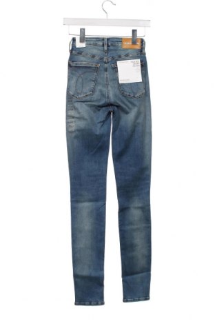 Γυναικείο Τζίν Calvin Klein Jeans, Μέγεθος XS, Χρώμα Μπλέ, Τιμή 70,10 €