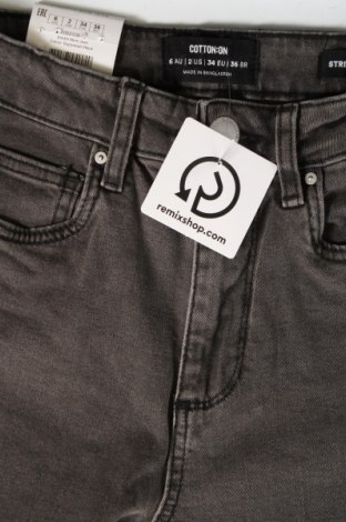 Damskie jeansy Cotton On, Rozmiar XS, Kolor Szary, Cena 18,39 zł