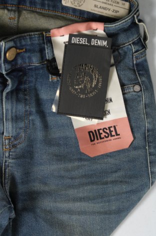 Blugi de femei Diesel, Mărime S, Culoare Albastru, Preț 451,87 Lei