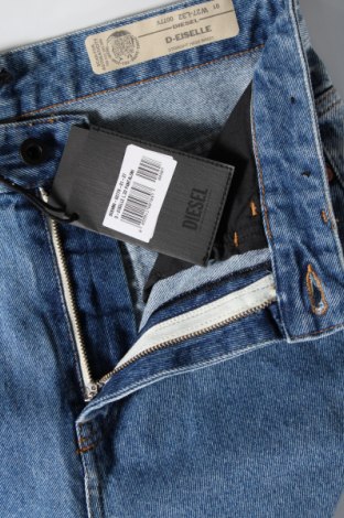 Damskie jeansy Diesel, Rozmiar S, Kolor Niebieski, Cena 385,43 zł