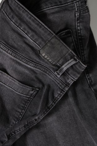 Dámske džínsy  Esprit, Veľkosť L, Farba Sivá, Cena  23,25 €