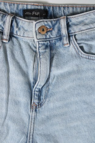 Dámske džínsy  F&F, Veľkosť XS, Farba Modrá, Cena  16,44 €