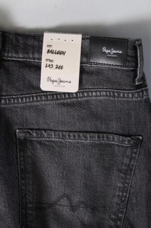 Дамски дънки Pepe Jeans, Размер L, Цвят Сив, Цена 66,01 лв.