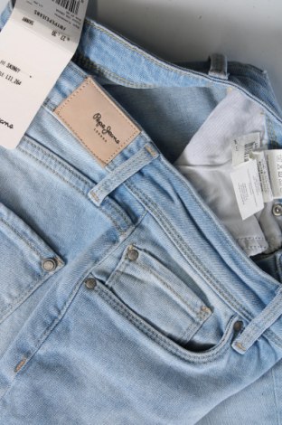 Дамски дънки Pepe Jeans, Размер M, Цвят Син, Цена 92,88 лв.