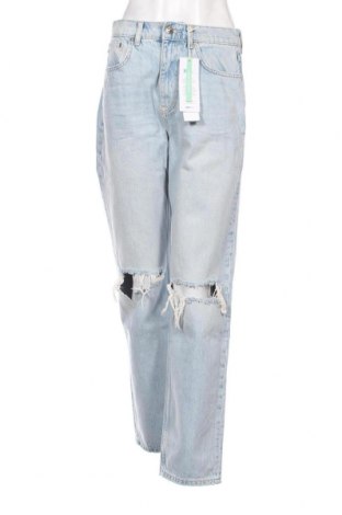 Дамски дънки Perfect Jeans By Gina Tricot, Размер M, Цвят Син, Цена 44,20 лв.