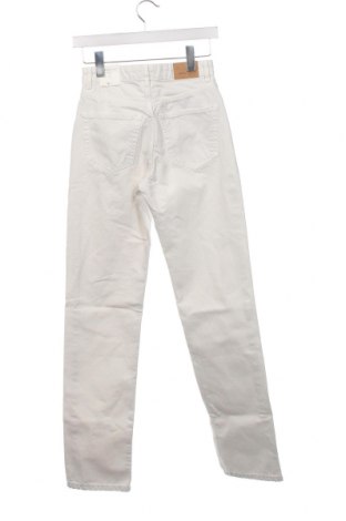 Дамски дънки Perfect Jeans By Gina Tricot, Размер XXS, Цвят Бял, Цена 68,00 лв.