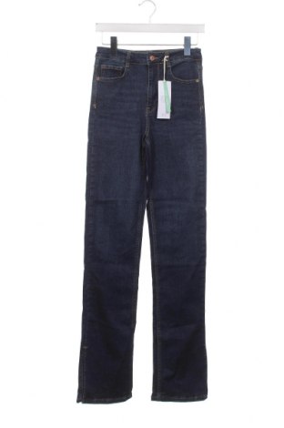 Дамски дънки Perfect Jeans By Gina Tricot, Размер M, Цвят Син, Цена 22,44 лв.