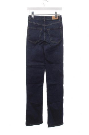 Дамски дънки Perfect Jeans By Gina Tricot, Размер M, Цвят Син, Цена 12,24 лв.