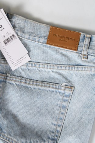 Дамски дънки Perfect Jeans By Gina Tricot, Размер L, Цвят Син, Цена 68,00 лв.