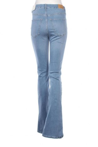 Damskie jeansy Perfect Jeans By Gina Tricot, Rozmiar M, Kolor Niebieski, Cena 105,13 zł
