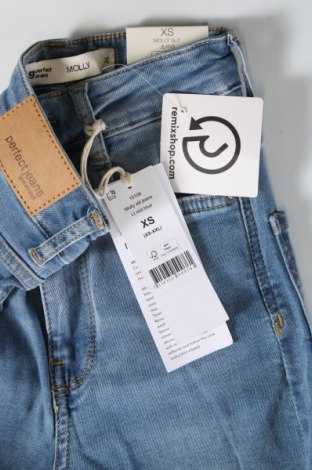 Γυναικείο Τζίν Perfect Jeans By Gina Tricot, Μέγεθος XXS, Χρώμα Μπλέ, Τιμή 20,33 €