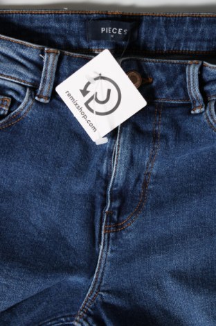 Damen Jeans Pieces, Größe M, Farbe Blau, Preis 3,86 €