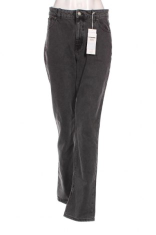 Γυναικείο Τζίν Reserved, Μέγεθος M, Χρώμα Γκρί, Τιμή 12,71 €