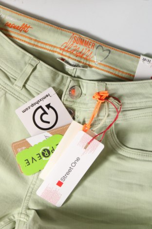 Damen Jeans Street One, Größe M, Farbe Grün, Preis 10,32 €
